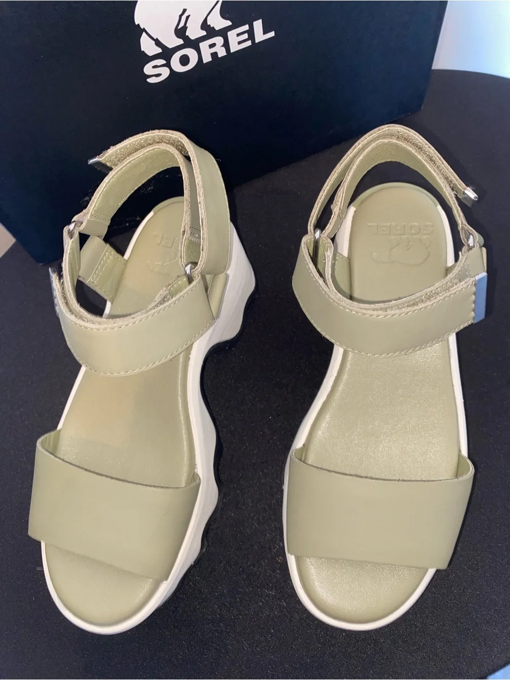 SOREL Women's Olive Kinetic Aura Sandals